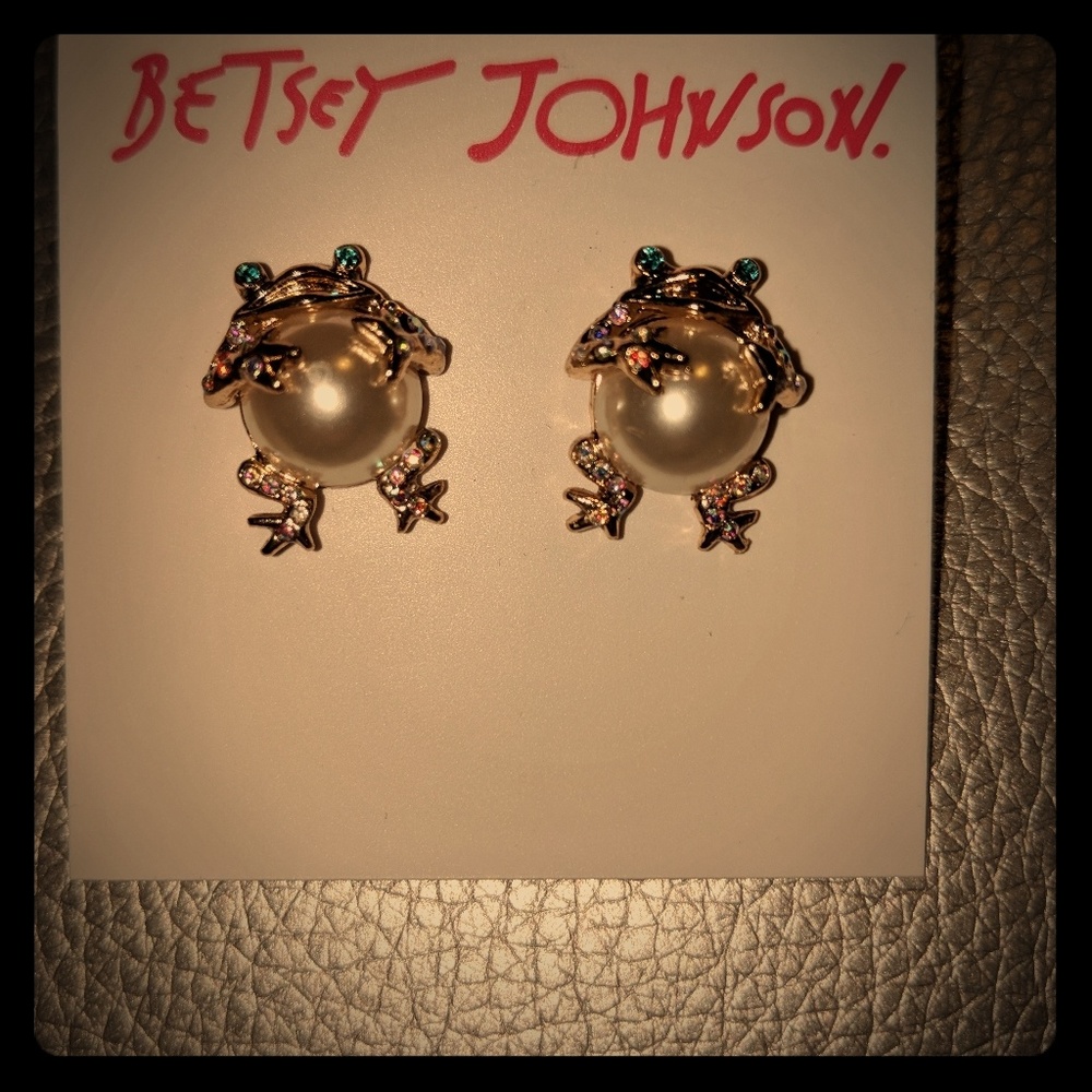 💋💋💋 BETSEY JOHNSON FROG EARRINGS 💋💋💋